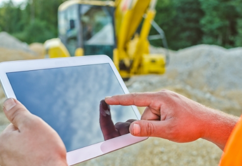 Worker-Using-tablet-on-job-site