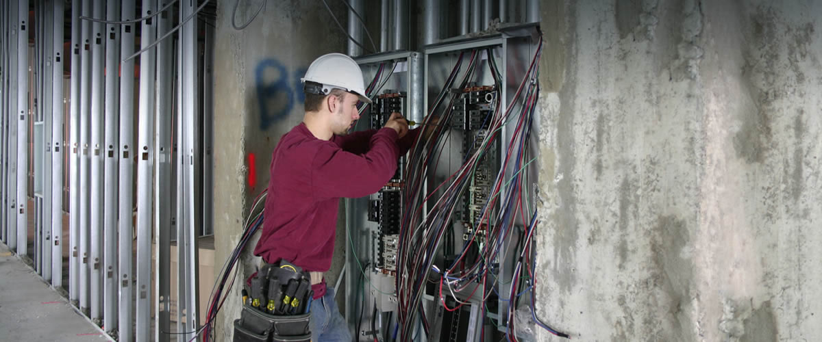Electrician-working-on-wiring
